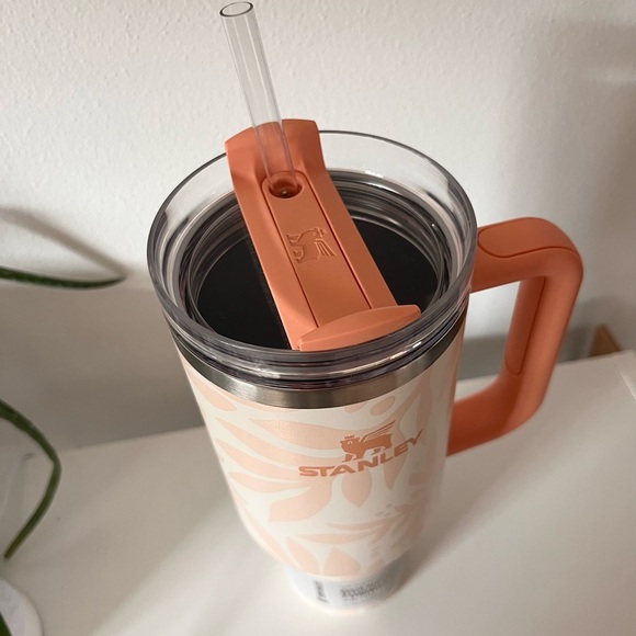 Stanley Floral Pink Tumbler with Handle - Picture 3 of 6